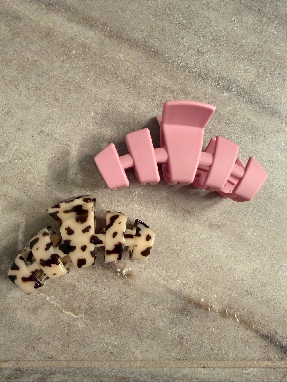 Teleties NEW set of 2 Clips. Pink is Large & Blonde Tortoise is Medium